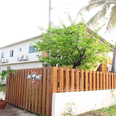 Hostel Jack Sprat Shack Treasure Beach Exterior foto